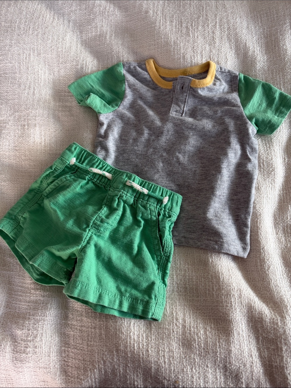 Wonder NationGray & Green Short Sleeve Tee and Green Shorts Set - Kids